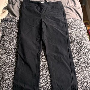 Black straight leg cropped pants Size 4Petite office siren
